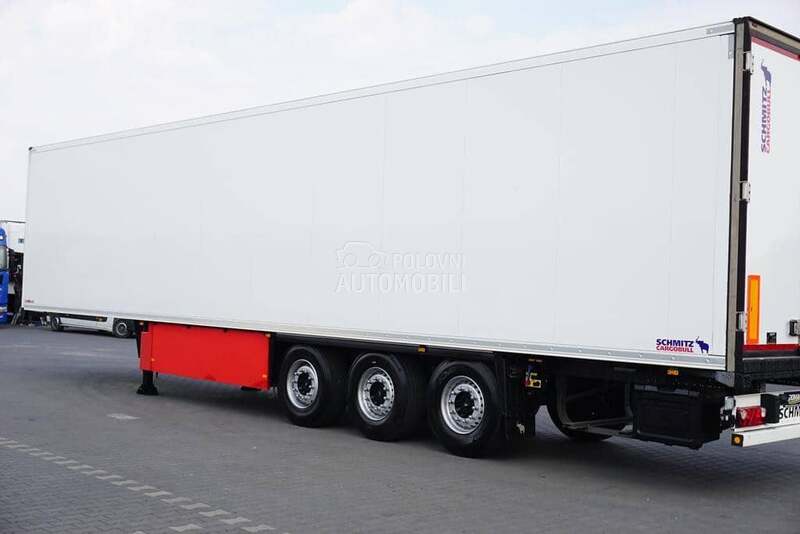 Schmitz Cargobull / DOM2058