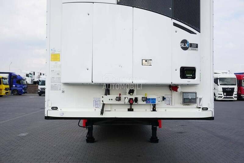 Schmitz Cargobull / DOM2058