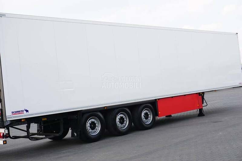 Schmitz Cargobull / DOM2058