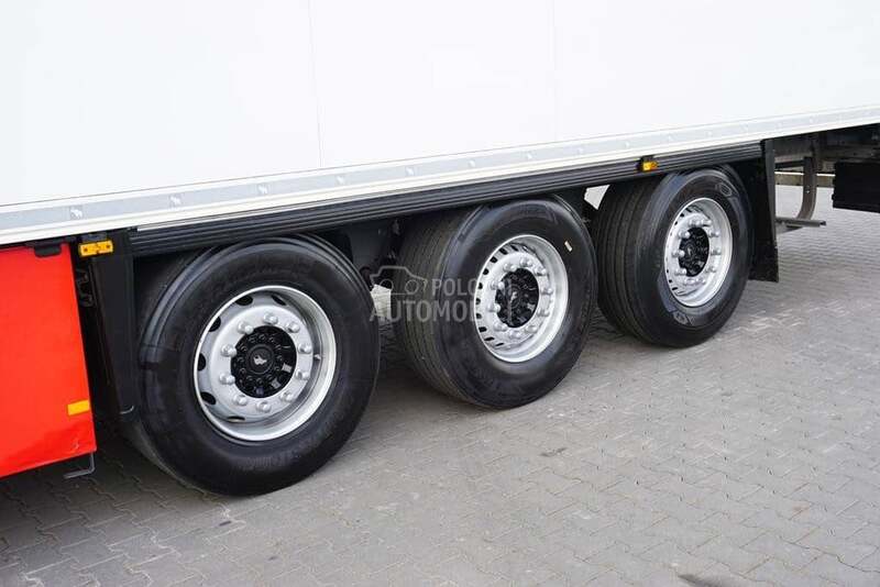 Schmitz Cargobull / DOM2058