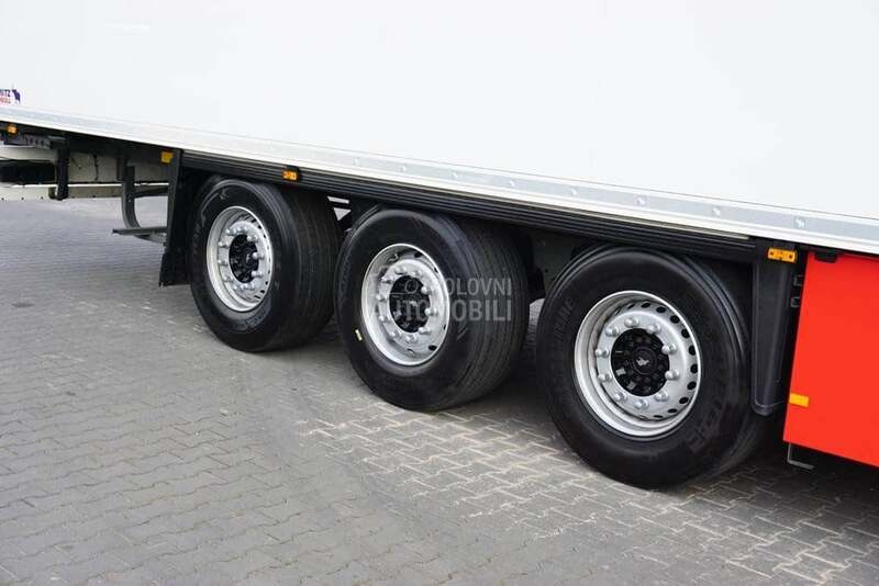 Schmitz Cargobull / DOM2058