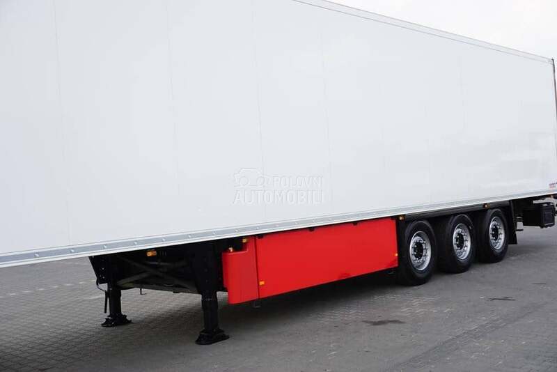 Schmitz Cargobull / DOM2058