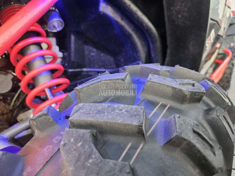 Polaris rzr 1000 4sed