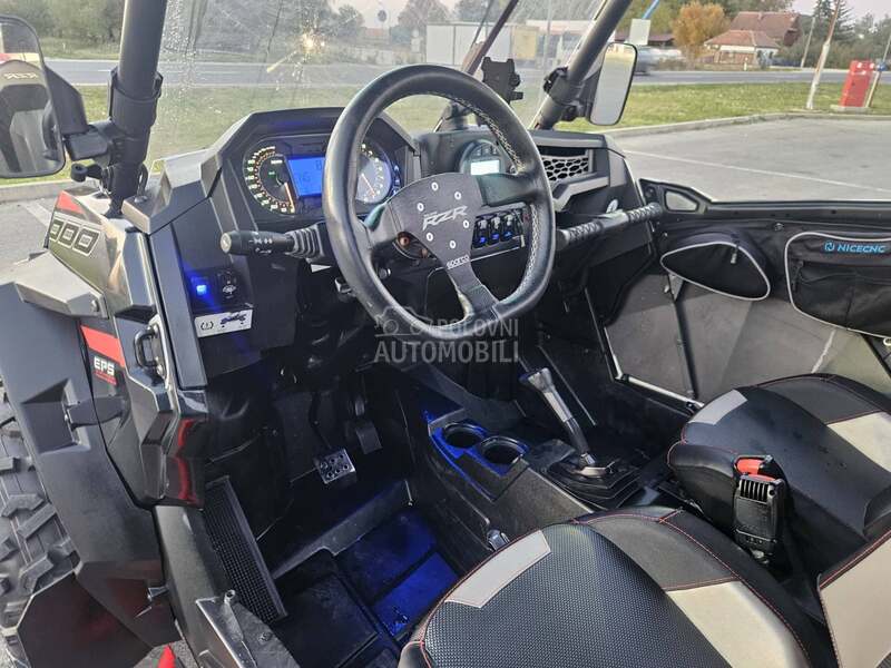 Polaris rzr 1000 4sed