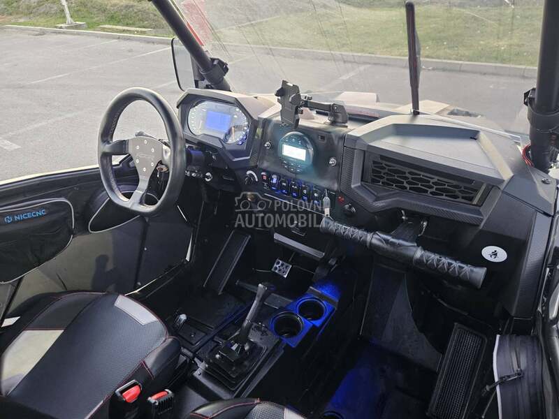 Polaris rzr 1000 4sed