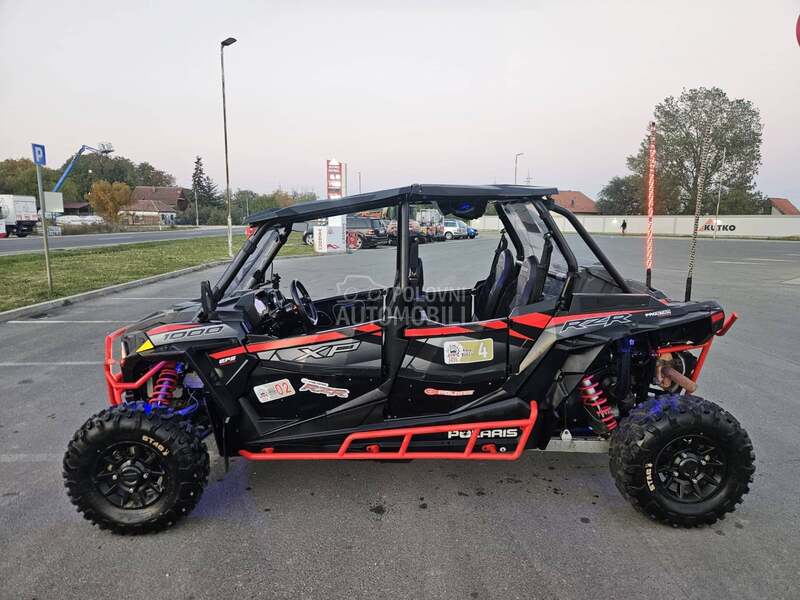 Polaris rzr 1000 4sed