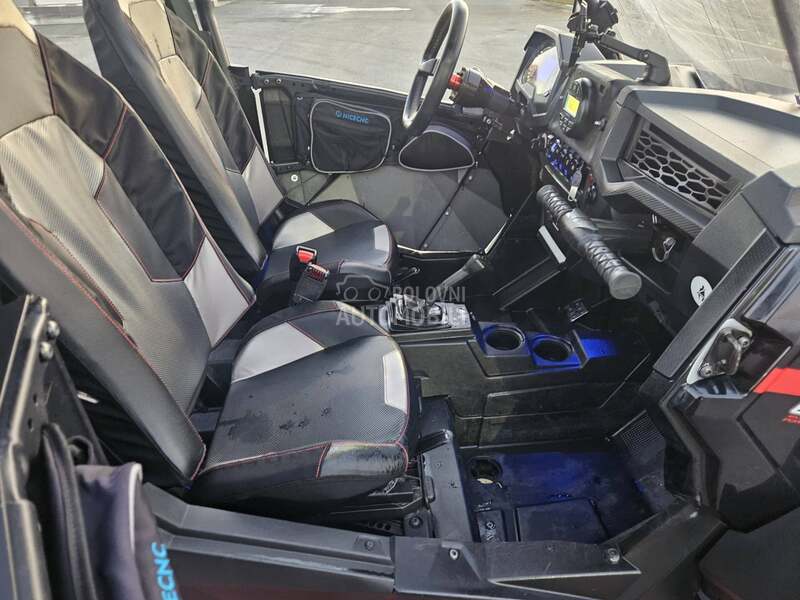 Polaris rzr 1000 4sed