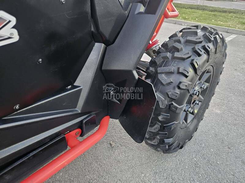Polaris rzr 1000 4sed