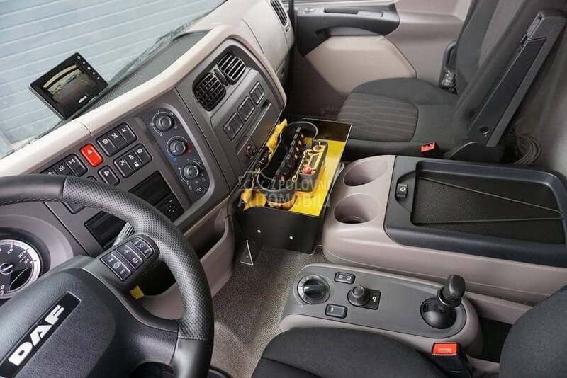 DAF LF 260 / kran / DOM2063