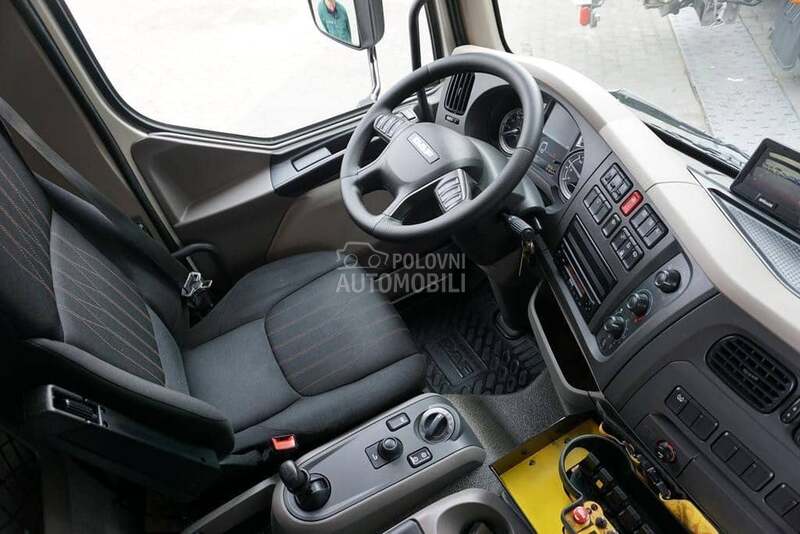 DAF LF 260 / kran / DOM2063