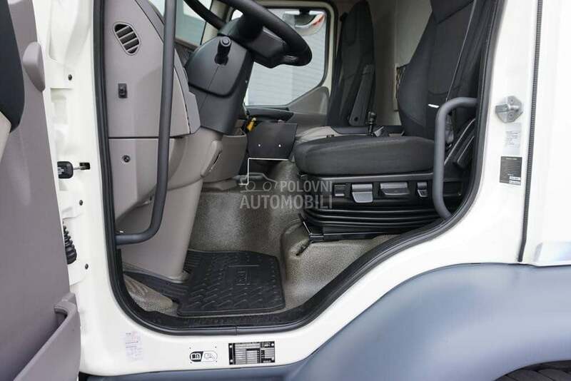 DAF LF 260 / kran / DOM2063