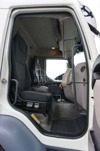 DAF LF 260 / kran / DOM2063