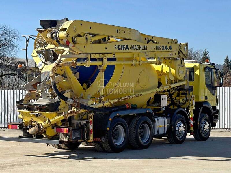 Iveco TRAKKER / LUS1201