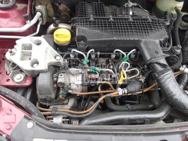 Renault Clio 2001. god. -  kompletan auto u delovima