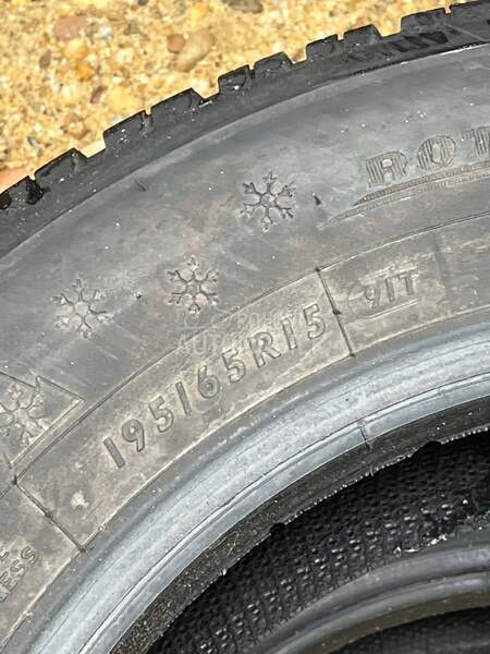 Dunlop 195/65 R15 Zimska