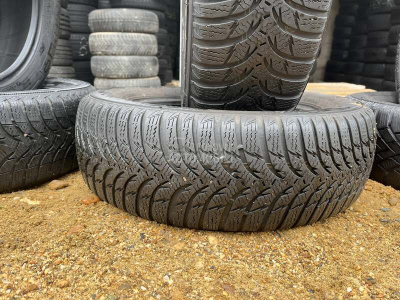 Kumho 185/65 R15 Zimska