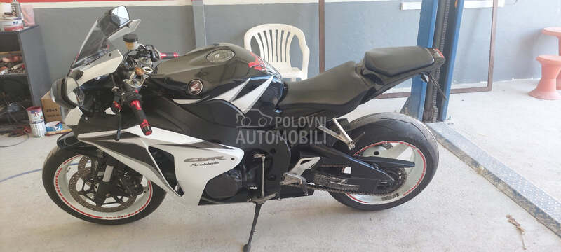 Honda cbr 1000rr