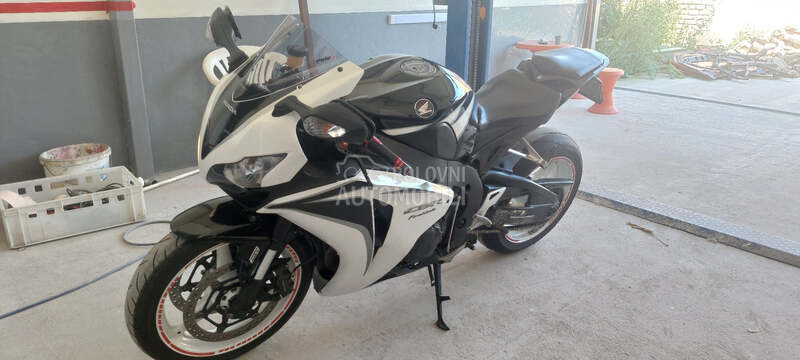 Honda cbr 1000rr