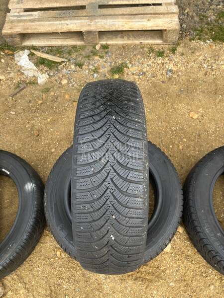 Hankook 165/65 R15 Zimska