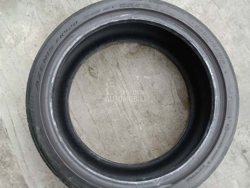 Falken 235/40 R19 Letnja