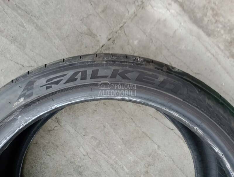 Falken 235/40 R19 Letnja