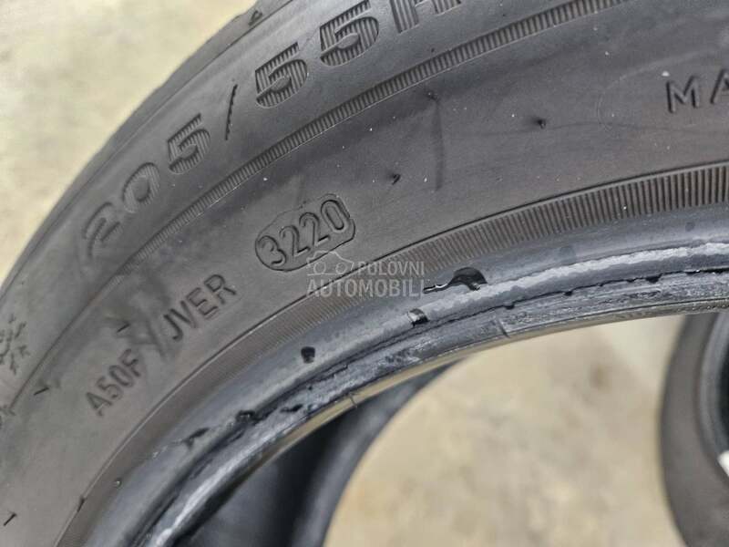 Dunlop 205/55 R16 Zimska