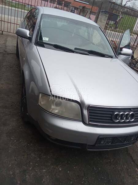 Audi A6 2002. god. -  kompletan auto u delovima