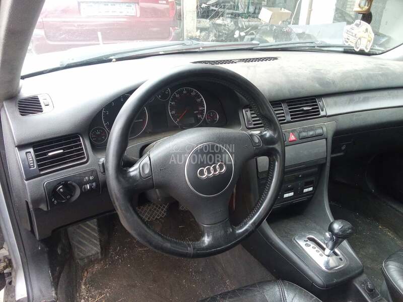 Audi A6 2002. god. -  kompletan auto u delovima