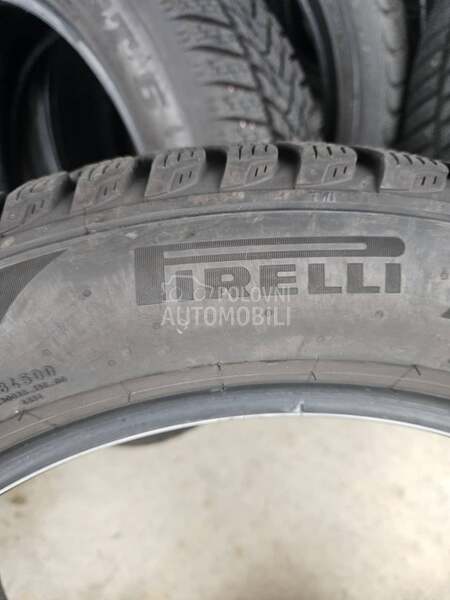 Pirelli 215/55 R17 Zimska