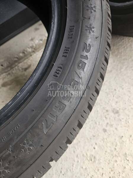 Dunlop 215/55 R17 Zimska