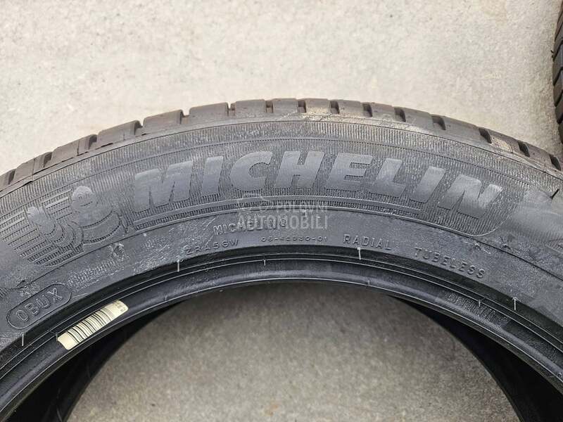Michelin 215/55 R17 Letnja