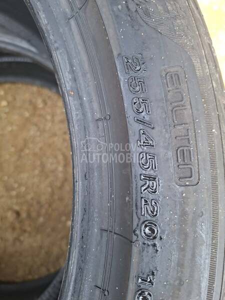 Bridgestone 255/45 R20 Letnja