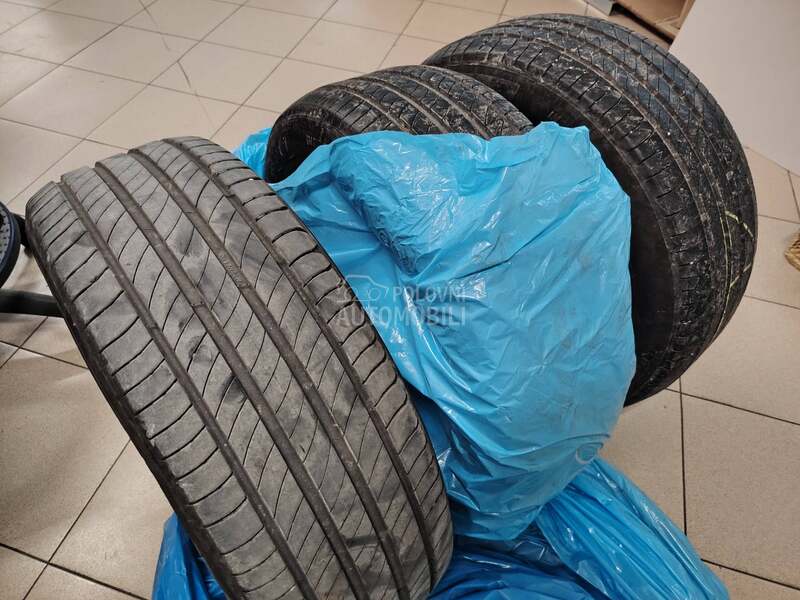 Michelin 215/55 R17 Letnja