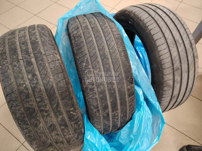 Michelin 215/55 R17 Letnja