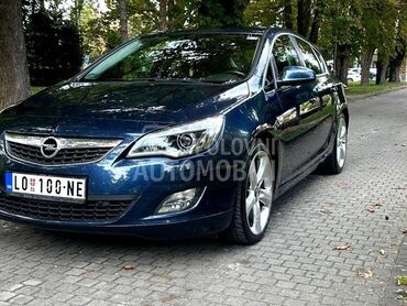 Opel Astra J 