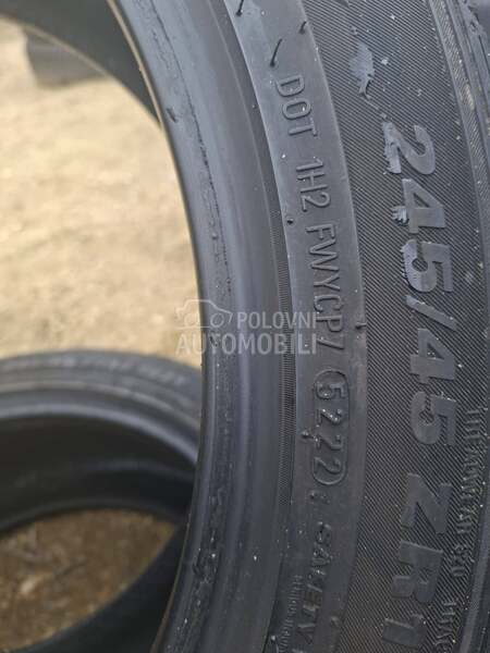 Kumho 245/45 R19 Letnja