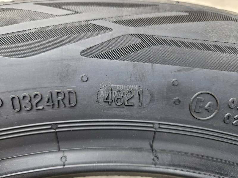 Continental 215/55 R17 Letnja