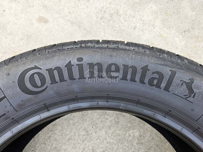 Continental 215/55 R17 Letnja