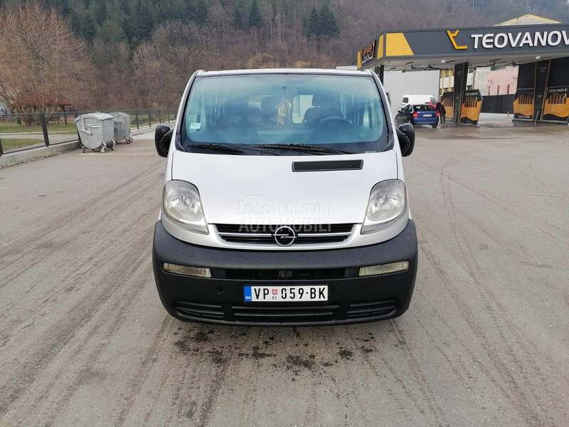 Opel Vivaro Long