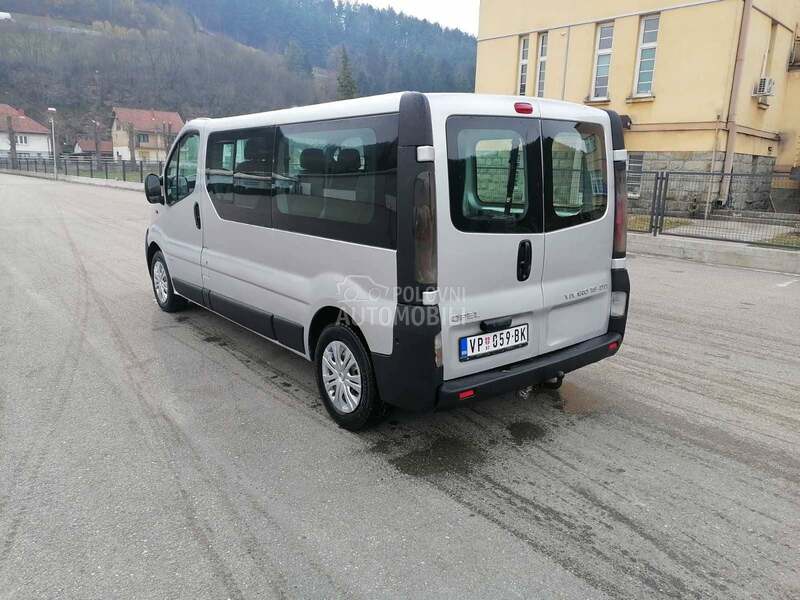 Opel Vivaro Long