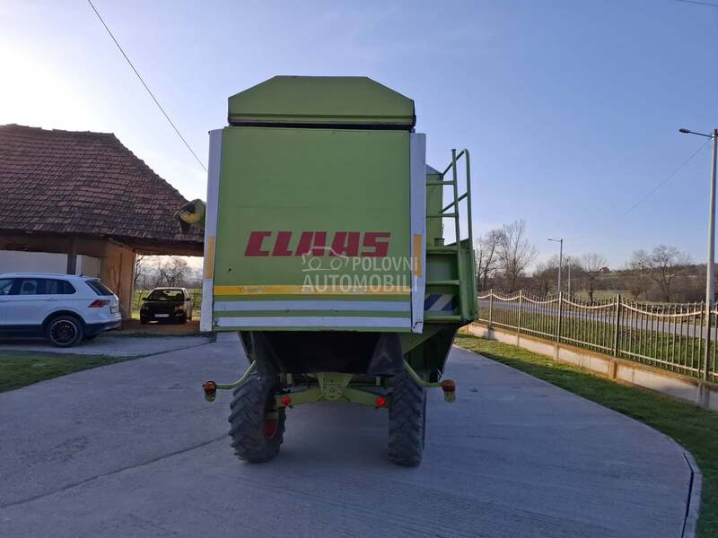 Claas DOMINATOR 56