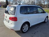 Volkswagen Touran 1,6TDI DSG NAVl