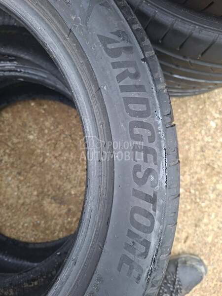 Bridgestone 255/45 R18 Letnja