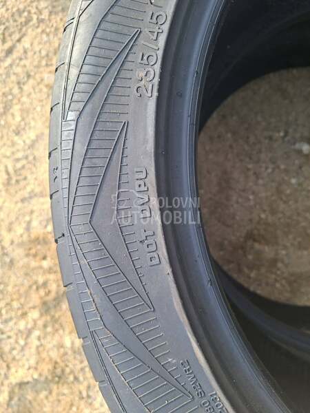 Vredestein 235/45 R18 Letnja