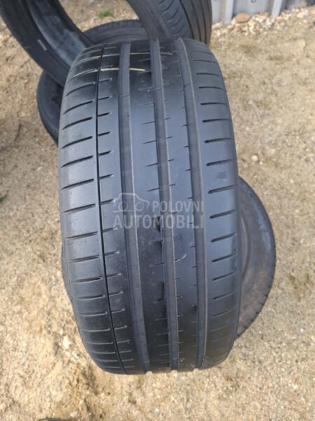 Vredestein 235/45 R18 Letnja