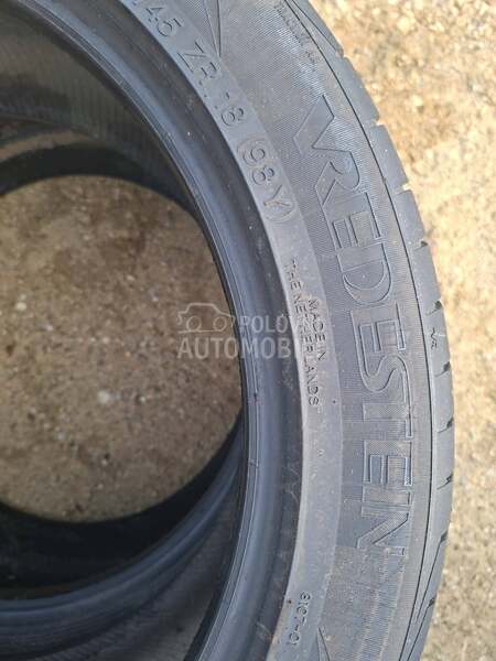 Vredestein 235/45 R18 Letnja