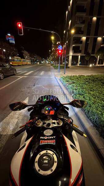Honda cbr1000rr