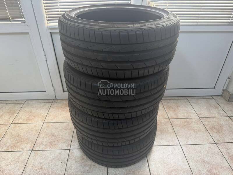 Hankook 235/40 R19 Letnja