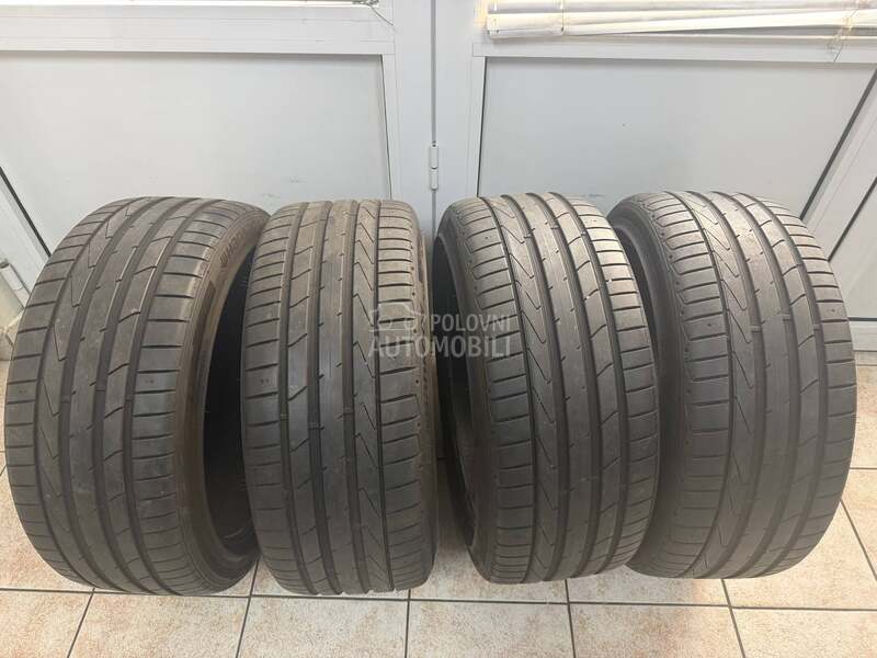 Hankook 235/40 R19 Letnja