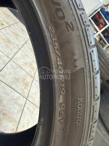 Hankook 235/40 R19 Letnja